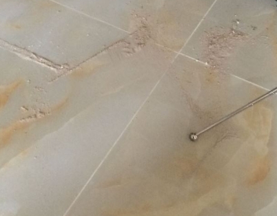 贞丰瓷砖空鼓维修公司分享粘合剂选择不当在瓷砖铺贴过程中可能导致以下问题